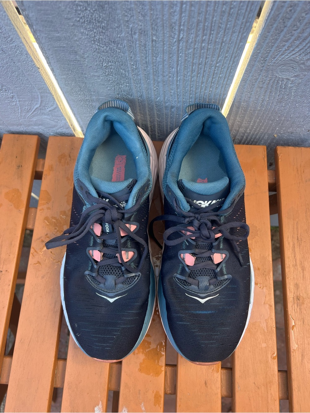 Hoka Women's Gaviota 3 Blue Running Shoes with Pink Accents - Women’s 8 - Picture 4 of 4
